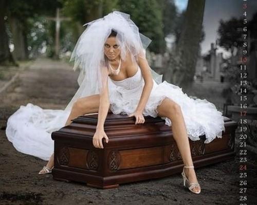 550_Sexy_Coffin_12-500x399